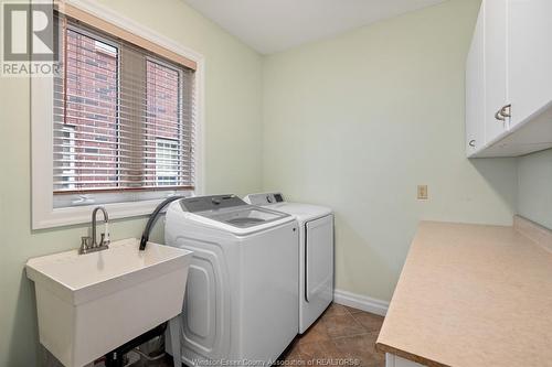 958 Pavan, Windsor, ON - Indoor Photo Showing Laundry Room