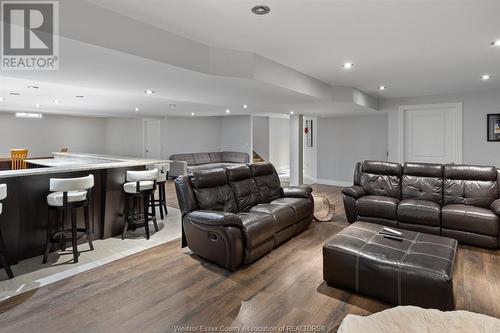 958 Pavan, Windsor, ON - Indoor Photo Showing Living Room