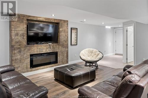 958 Pavan, Windsor, ON - Indoor Photo Showing Living Room With Fireplace