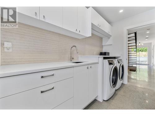 7333 Tronson Road Unit# 1, Vernon, BC - Indoor Photo Showing Laundry Room