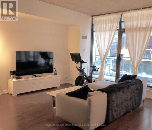 307 - 10 Morrison Street, Toronto, ON - Indoor Photo Showing Living Room