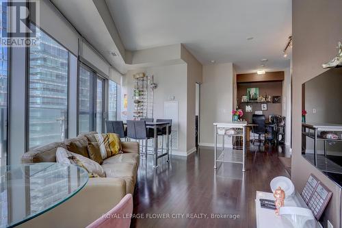 1407 - 12 York Street, Toronto, ON - Indoor Photo Showing Living Room