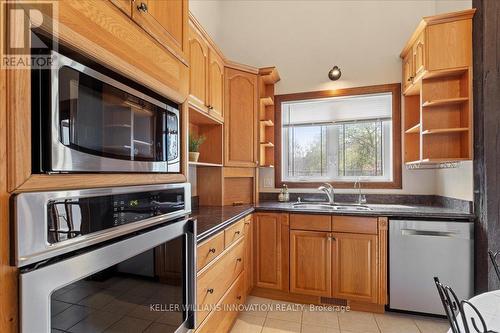 333 Woolwich Street N, Waterloo, ON - Indoor Photo Showing Kitchen With Double Sink