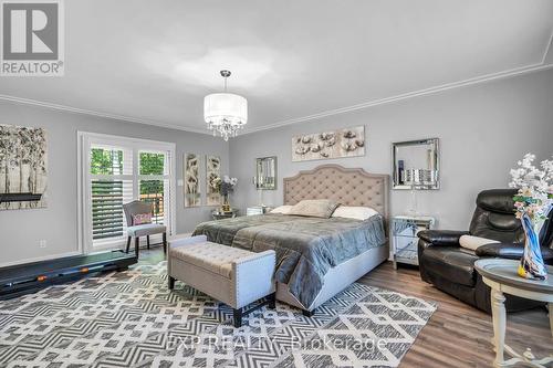 180 Brophy'S Lane, Blue Mountains, ON - Indoor Photo Showing Bedroom