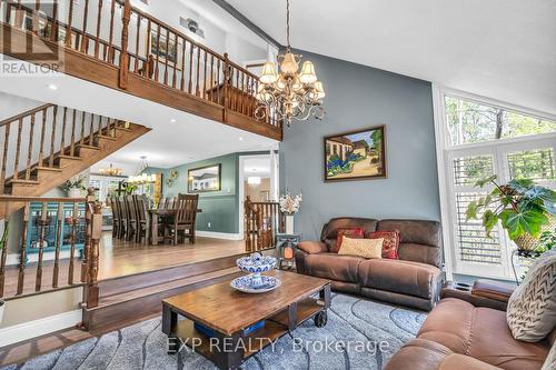 180 Brophy'S Lane, Blue Mountains, ON - Indoor Photo Showing Living Room