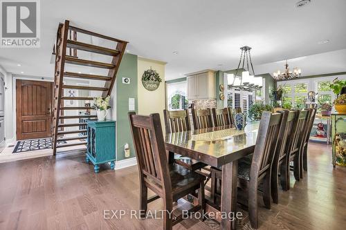 180 Brophy'S Lane, Blue Mountains, ON - Indoor Photo Showing Dining Room