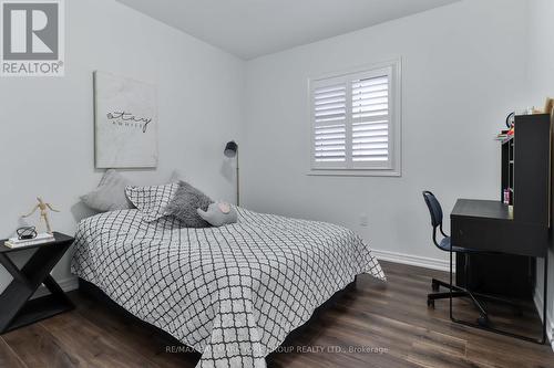 28 Goldeneye Drive, East Gwillimbury, ON - Indoor Photo Showing Bedroom