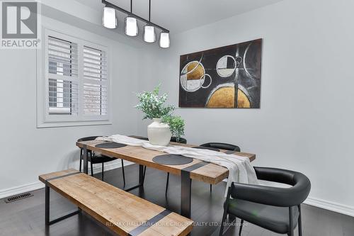 28 Goldeneye Drive, East Gwillimbury, ON - Indoor Photo Showing Dining Room