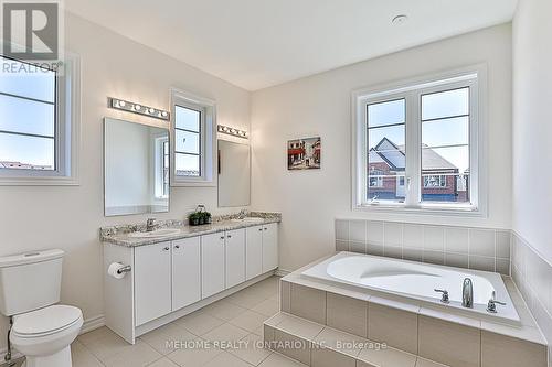 1 Cranley Road, East Gwillimbury, ON - Indoor Photo Showing Bathroom