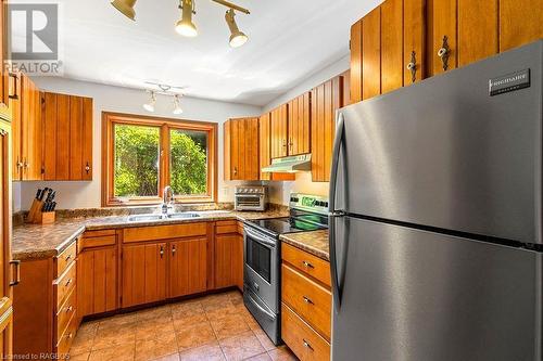 457 Dyers Bay Road, Northern Bruce Peninsula, ON - Indoor Photo Showing Kitchen With Stainless Steel Kitchen With Double Sink