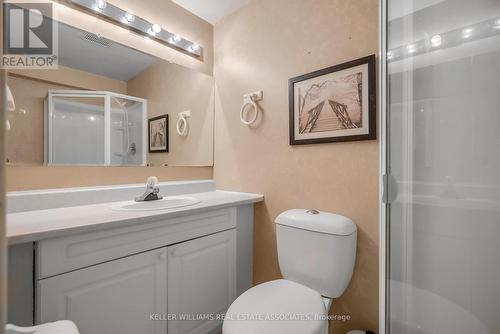899 Winterton Way, Mississauga, ON - Indoor Photo Showing Bathroom
