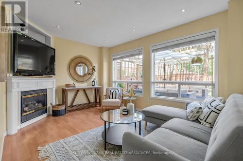 899 Winterton Way, Mississauga, ON - Indoor Photo Showing Living Room With Fireplace
