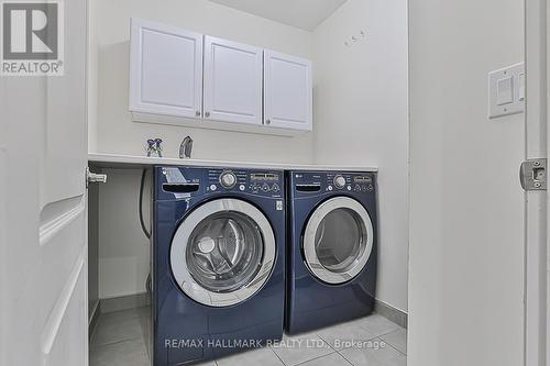 3206 Sorrento Crescent, Burlington, ON - Indoor Photo Showing Laundry Room