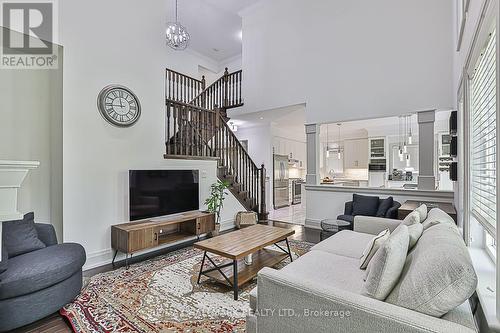 3206 Sorrento Crescent, Burlington, ON - Indoor Photo Showing Living Room