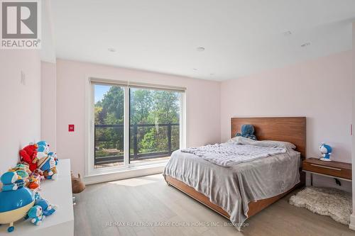 2966A Bayview Avenue, Toronto (Willowdale East), ON - Indoor Photo Showing Bedroom