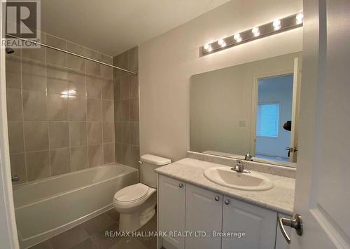 2716 William Jackson Drive, Pickering, ON - Indoor Photo Showing Bathroom