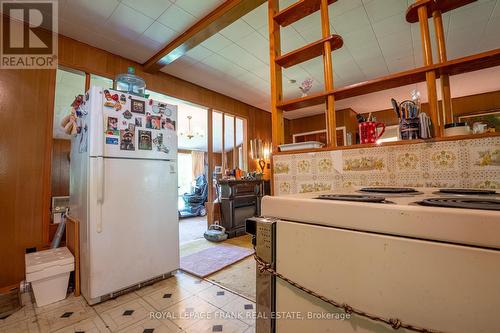 44 Woods Avenue, Kawartha Lakes, ON - Indoor Photo Showing Other Room