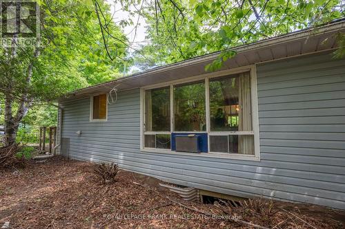 44 Woods Avenue, Kawartha Lakes, ON - Outdoor With Exterior