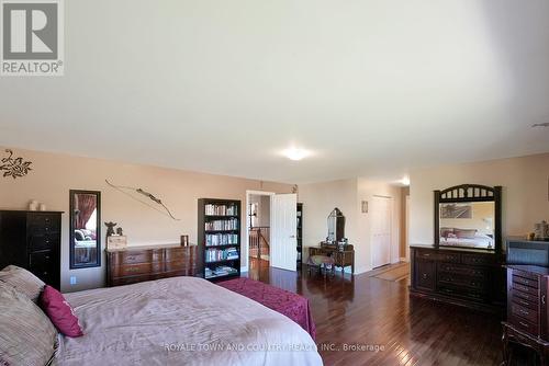 2435 Elm Tree Road, Kawartha Lakes, ON - Indoor Photo Showing Bedroom