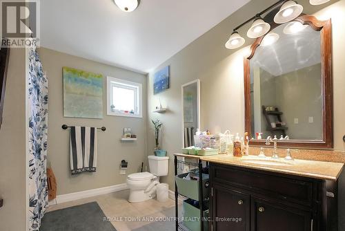 2435 Elm Tree Road, Kawartha Lakes, ON - Indoor Photo Showing Bathroom