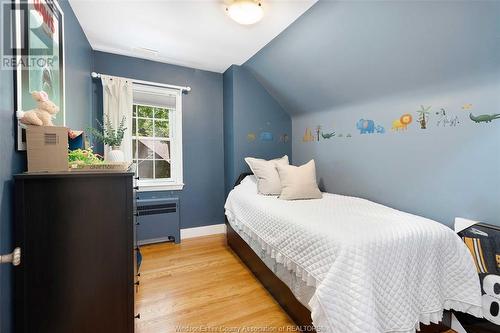 2476 Lincoln, Windsor, ON - Indoor Photo Showing Bedroom