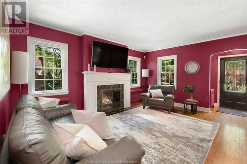 2476 Lincoln, Windsor, ON - Indoor Photo Showing Living Room With Fireplace