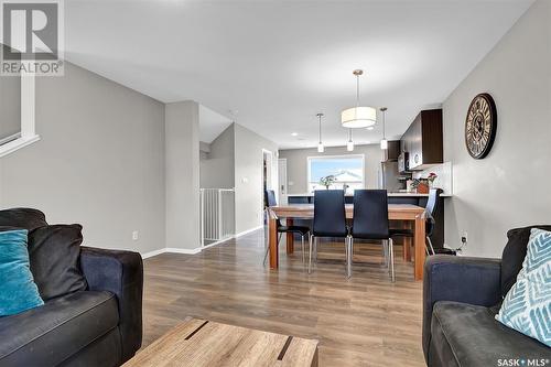 8020 Canola Avenue, Regina, SK - Indoor Photo Showing Living Room