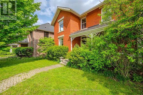 61 Clairfields Drive E, Guelph, ON - Outdoor