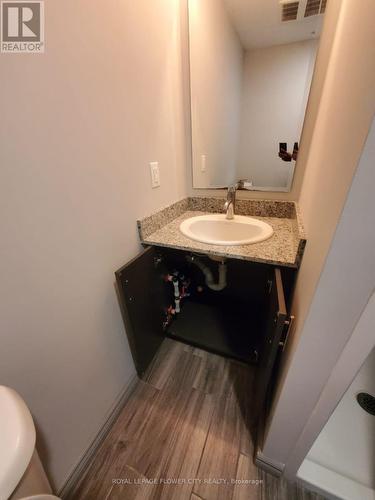 A 407 - 275 Larch Street N, Waterloo, ON - Indoor Photo Showing Bathroom