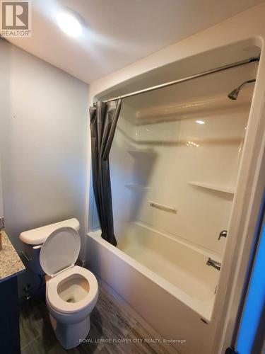 A 407 - 275 Larch Street N, Waterloo, ON - Indoor Photo Showing Bathroom