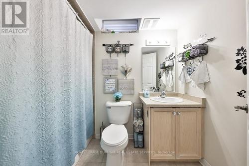 4669 Leanna Heights Road, Burlington, ON - Indoor Photo Showing Bathroom
