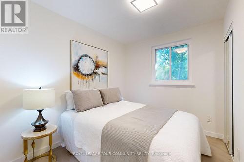 122 Longford Drive, Newmarket, ON - Indoor Photo Showing Bedroom