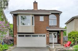 1375 NORVIEW CRESCENT  Ottawa, ON K4A 1Y6