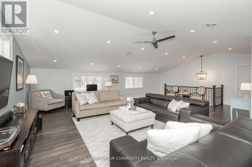 263 Riverbank Drive, Cambridge, ON - Indoor Photo Showing Living Room