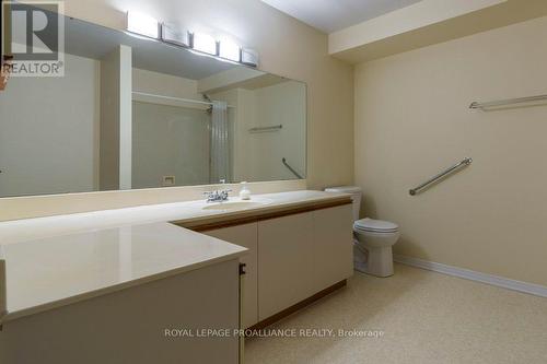 211 - 54 Tripp Boulevard, Quinte West, ON - Indoor Photo Showing Bathroom