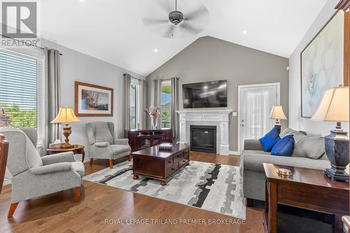 22 - 234 Peach Tree Boulevard, St. Thomas, ON - Indoor Photo Showing Living Room With Fireplace