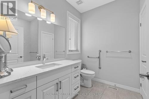 22 - 234 Peach Tree Boulevard, St. Thomas, ON - Indoor Photo Showing Bathroom