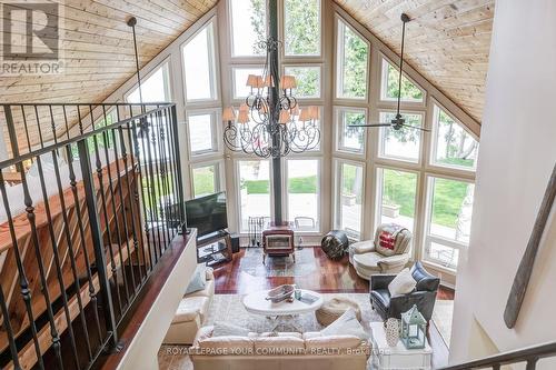 334 Loon Road, Georgina Islands, ON - Indoor Photo Showing Other Room