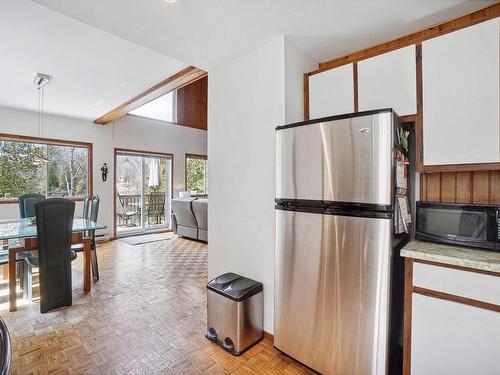 Kitchen - 77 572E Avenue, Saint-Hippolyte, QC - Indoor