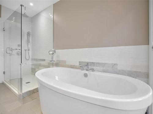 404-1820 Maple Ave South, Sooke, BC - Indoor Photo Showing Bathroom