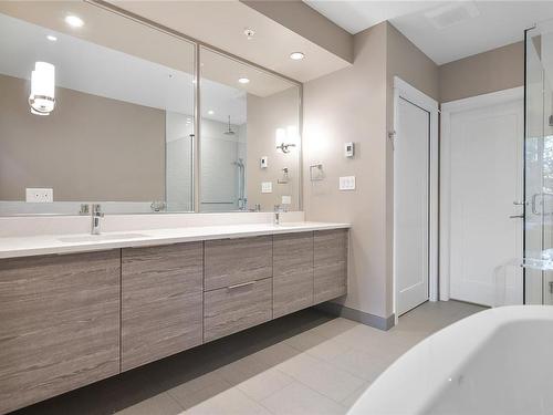 404-1820 Maple Ave South, Sooke, BC - Indoor Photo Showing Bathroom