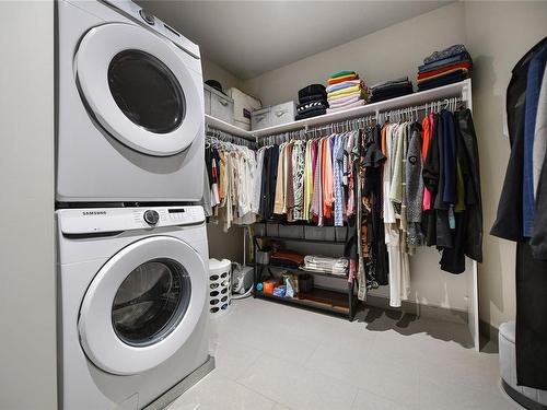 404-1820 Maple Ave South, Sooke, BC - Indoor Photo Showing Laundry Room