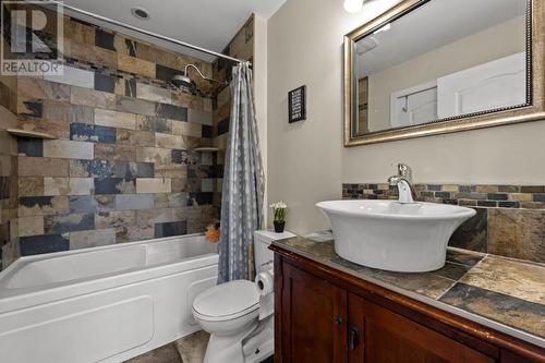 1690 Bann Street, Merritt, BC - Indoor Photo Showing Bathroom