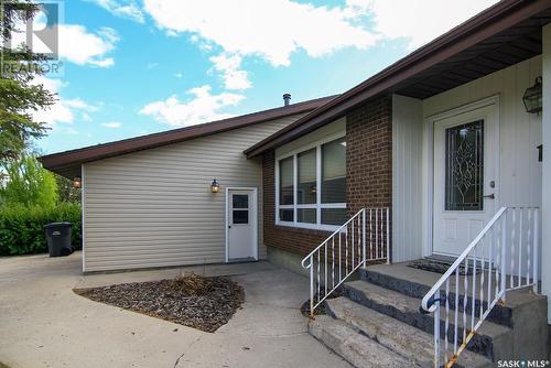 18 Marquis Crescent S, Yorkton, SK - Outdoor With Exterior