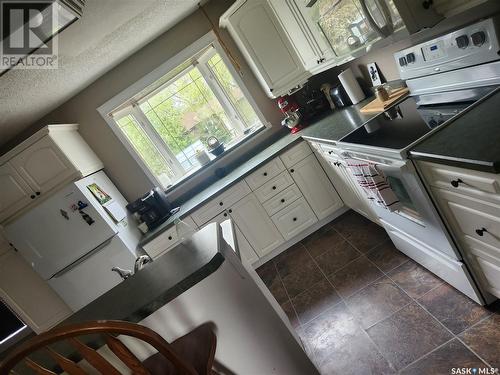 513 Hudson Street, Hudson Bay, SK - Indoor Photo Showing Laundry Room