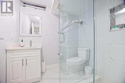 3932 Periwinkle Crescent, Mississauga, ON - Indoor Photo Showing Bathroom