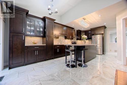 3932 Periwinkle Crescent, Mississauga, ON - Indoor Photo Showing Kitchen With Upgraded Kitchen