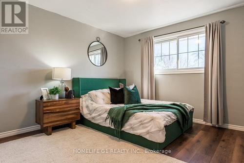 17 Stonegate Drive, St. Catharines, ON - Indoor Photo Showing Bedroom