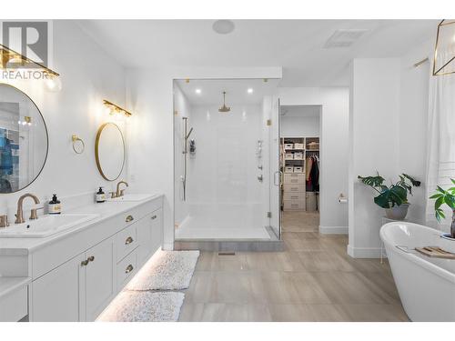 201 Summer Wood Drive, Kelowna, BC - Indoor Photo Showing Bathroom