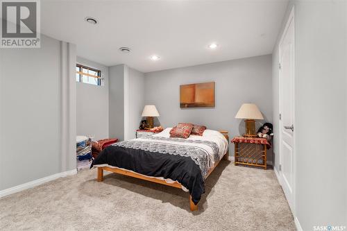 102 Hinitt Place, Saskatoon, SK - Indoor Photo Showing Bedroom